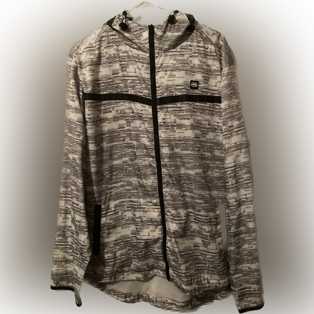 Light weight ecko jacket - Picture 3 of 3